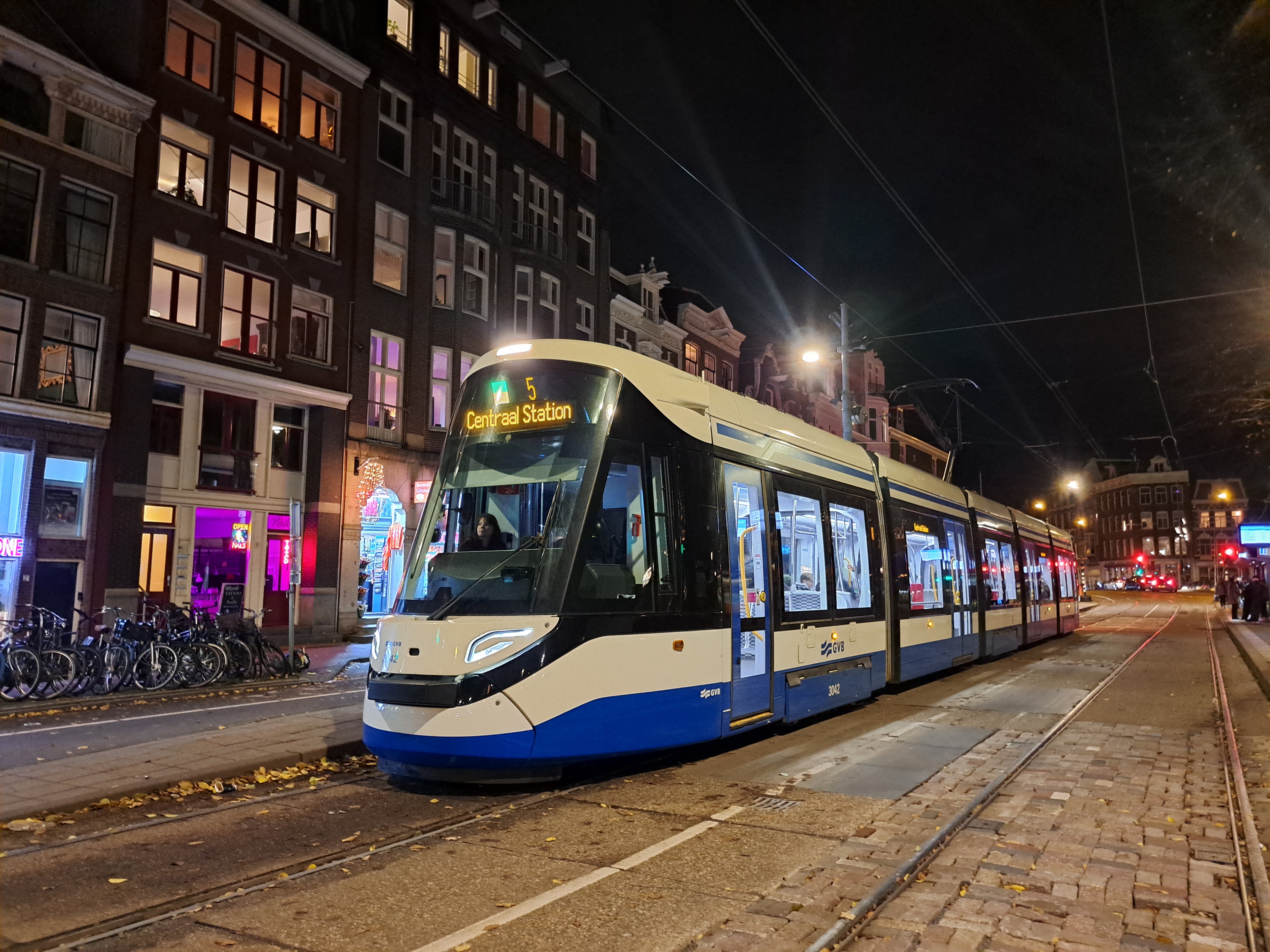 CAF Urbos 15G (R-net uitvoering)