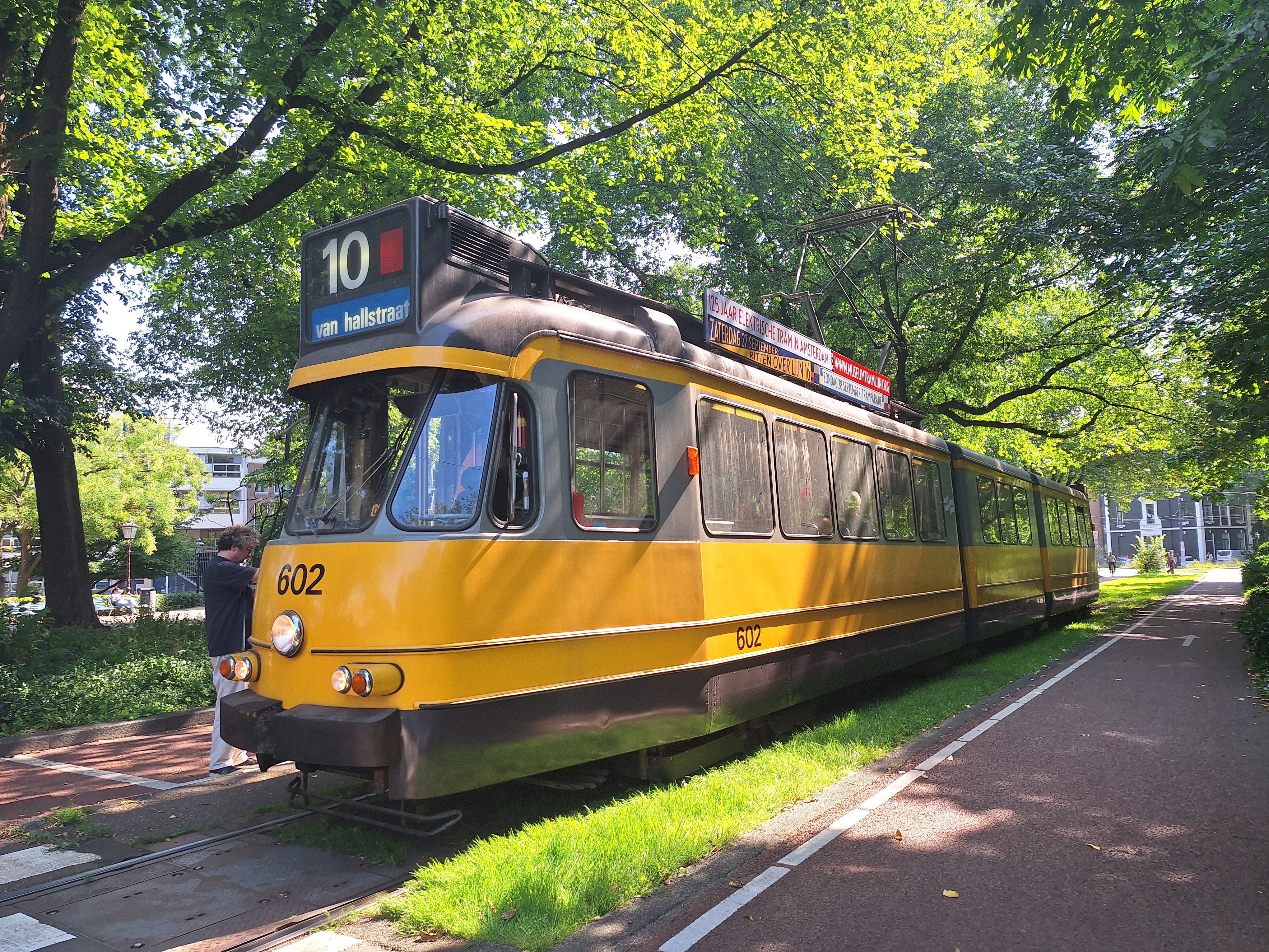 Tram 602