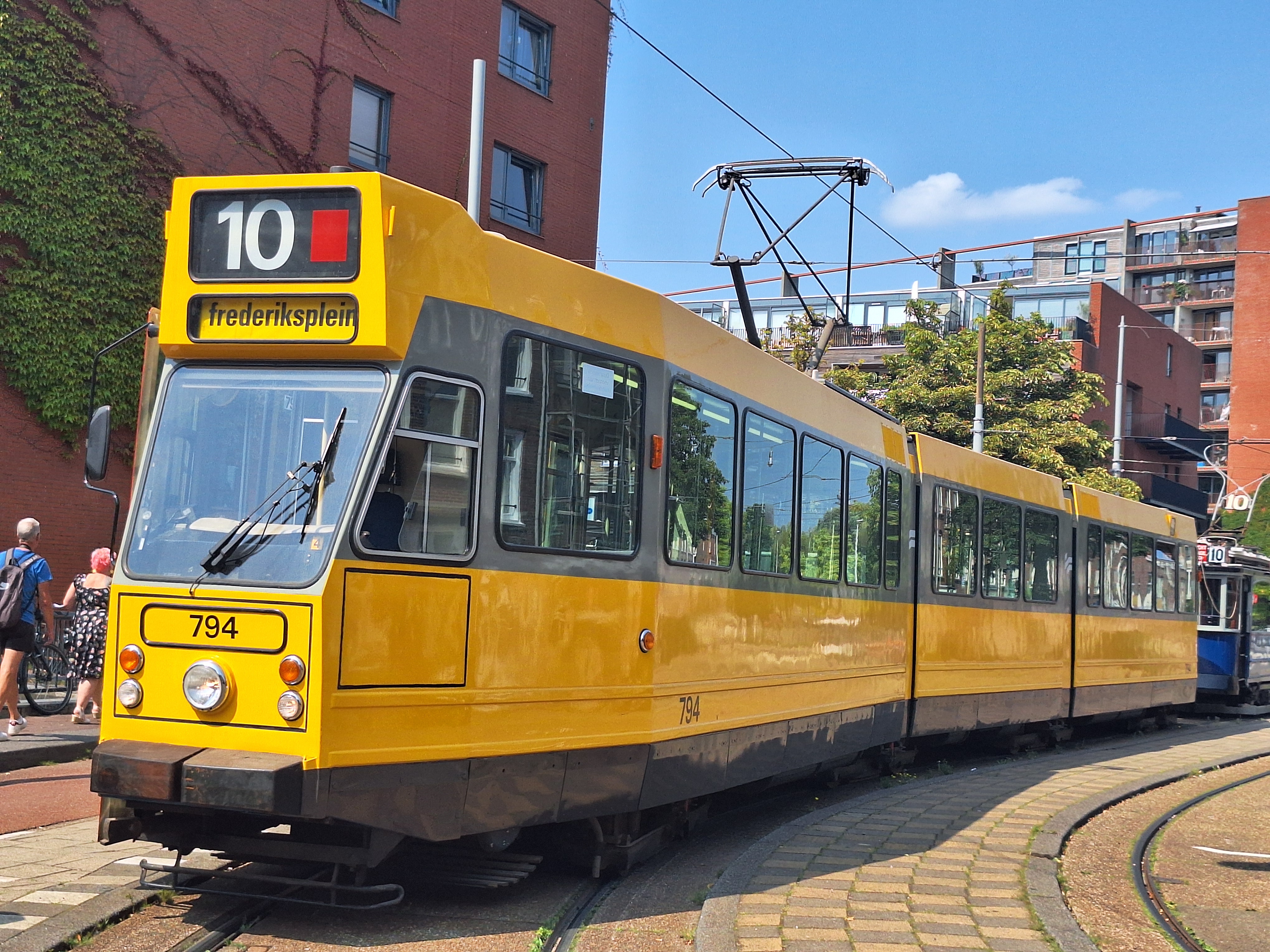 Tram 1236
