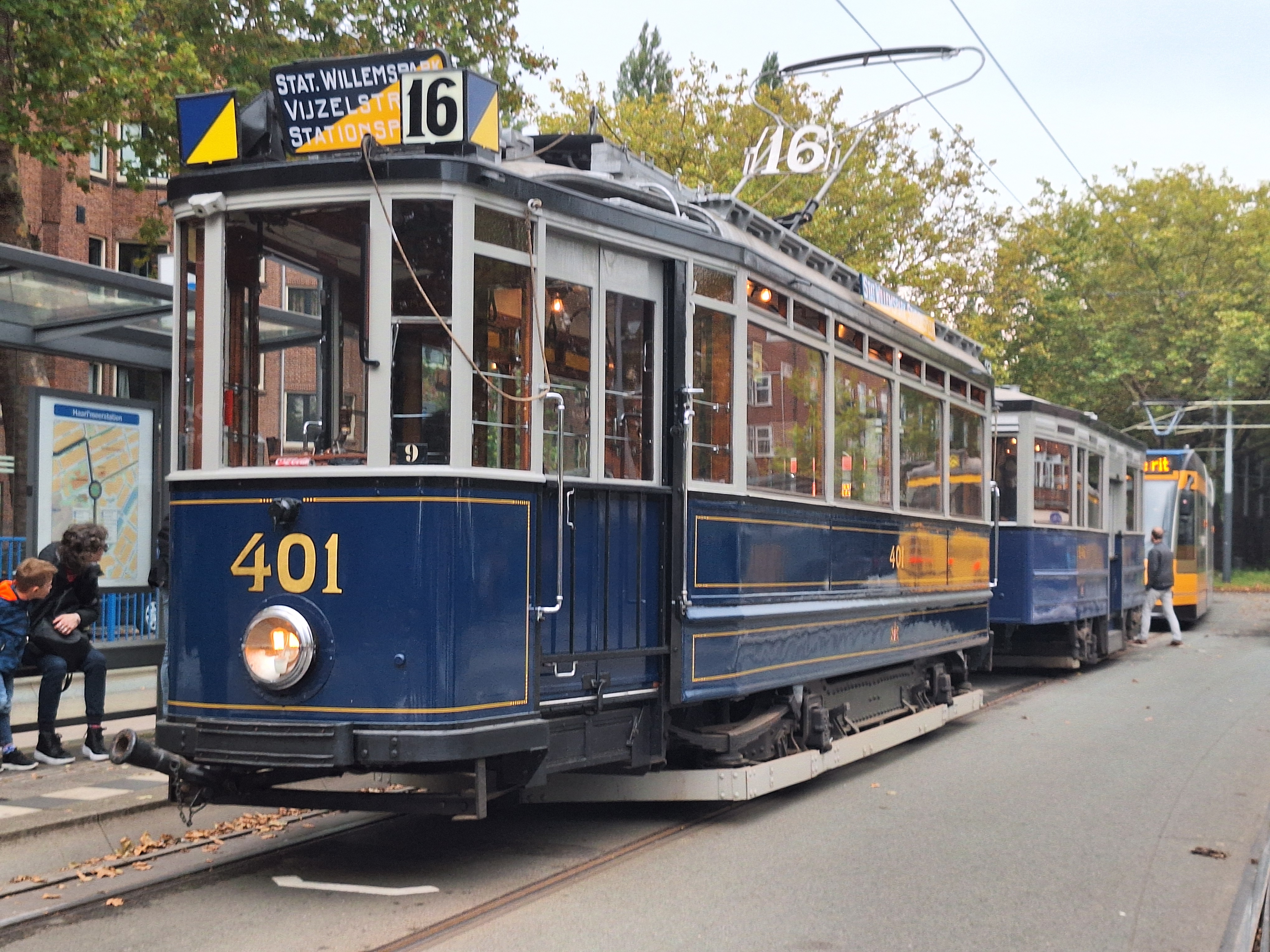 Tram 401