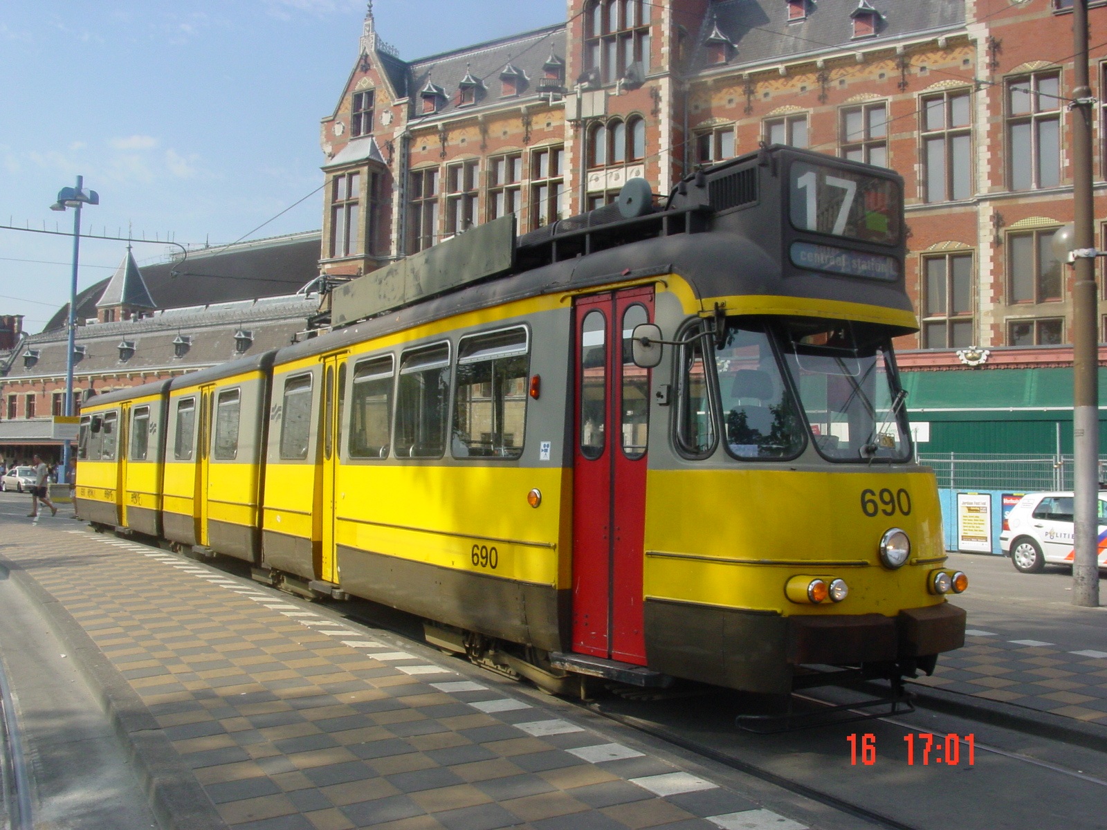 GVB Tram 690